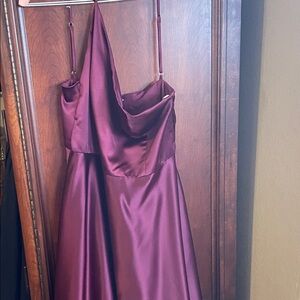 Elegant Burgundy Satin Prom Dress